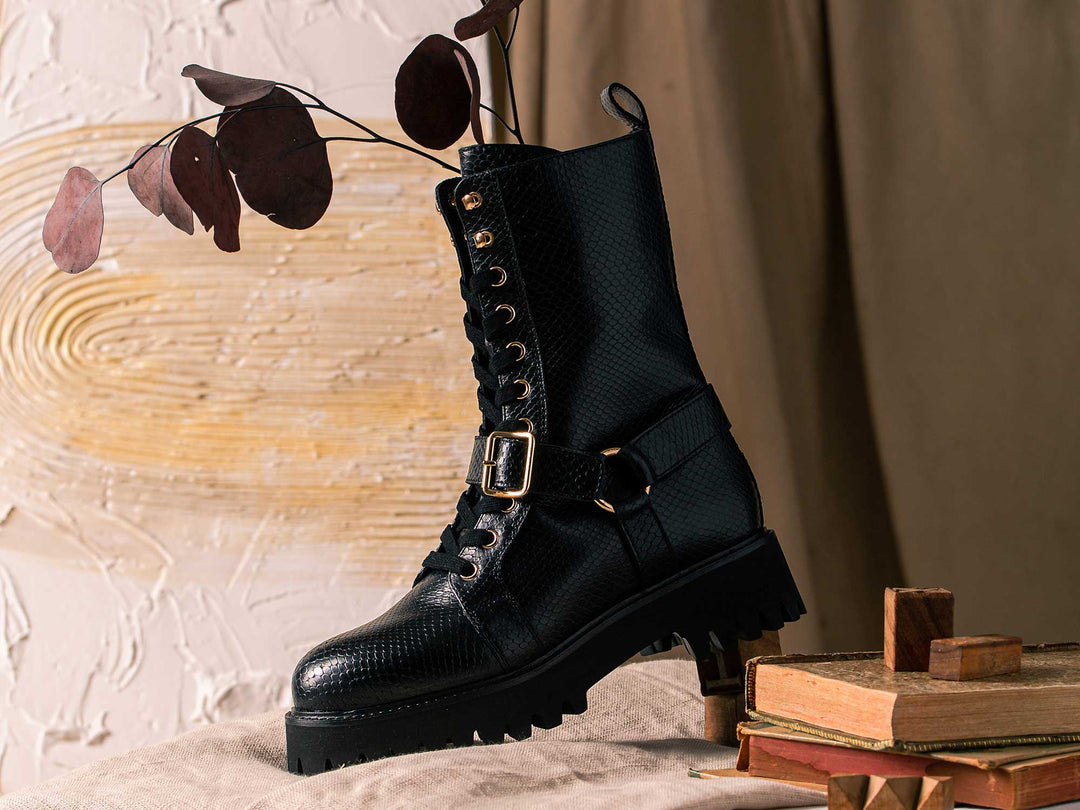 How To Wear Combat Boots?