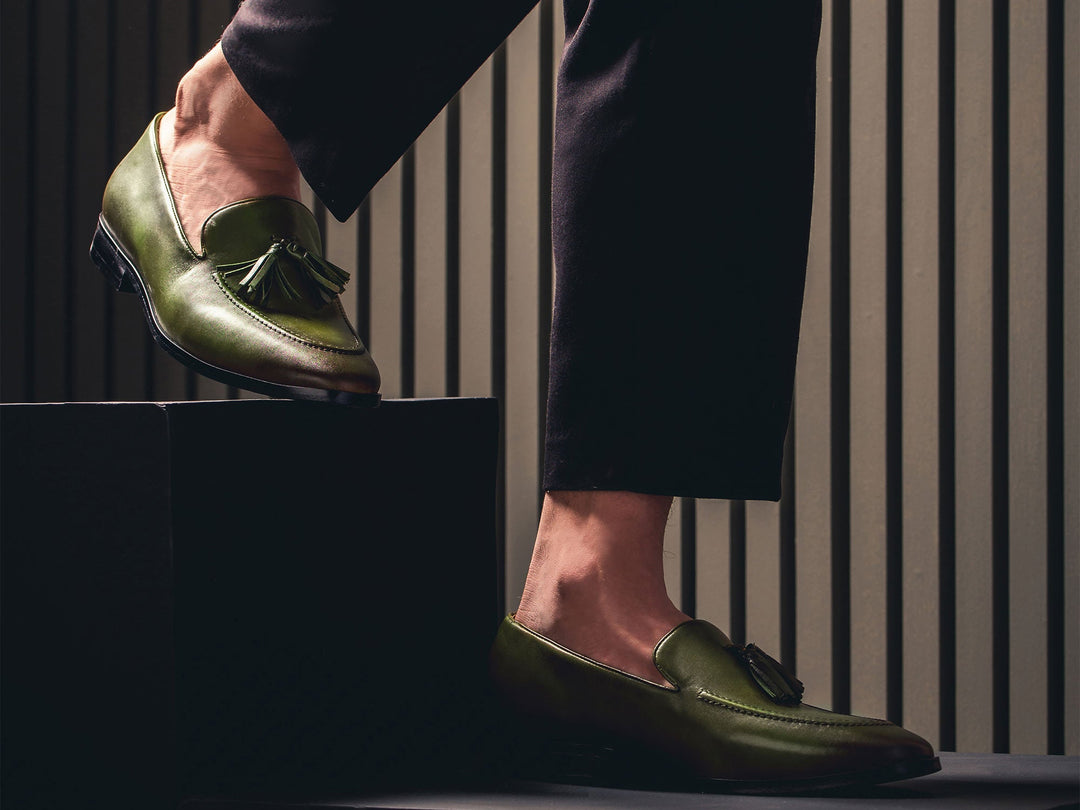 What are Moccasin Shoes & Why you need a Pair