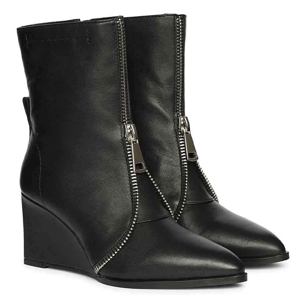 Saint Avia Front Zipper Black Leather Wedge Ankle Boots