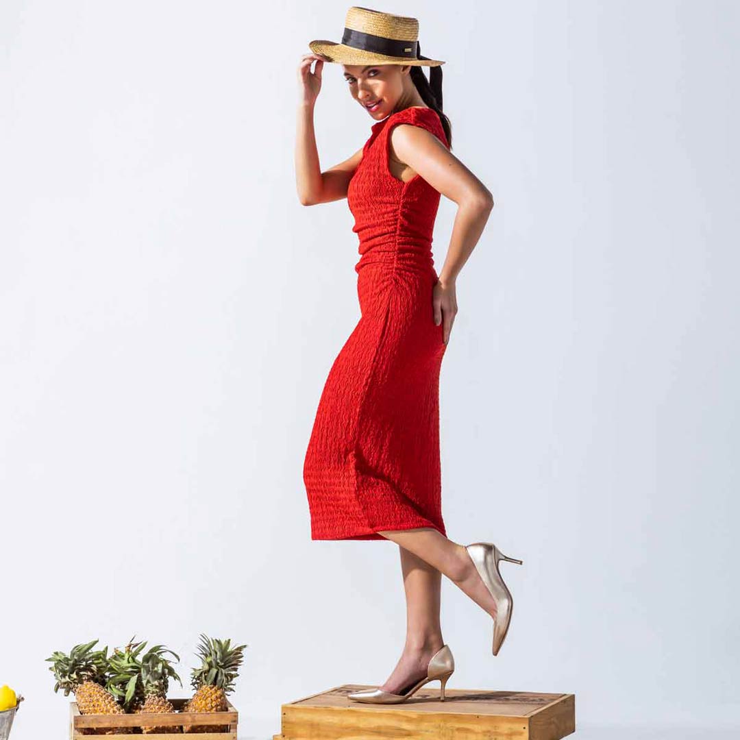 Wear Layla Metallic Gold Leather Pumps With a Red Dress
