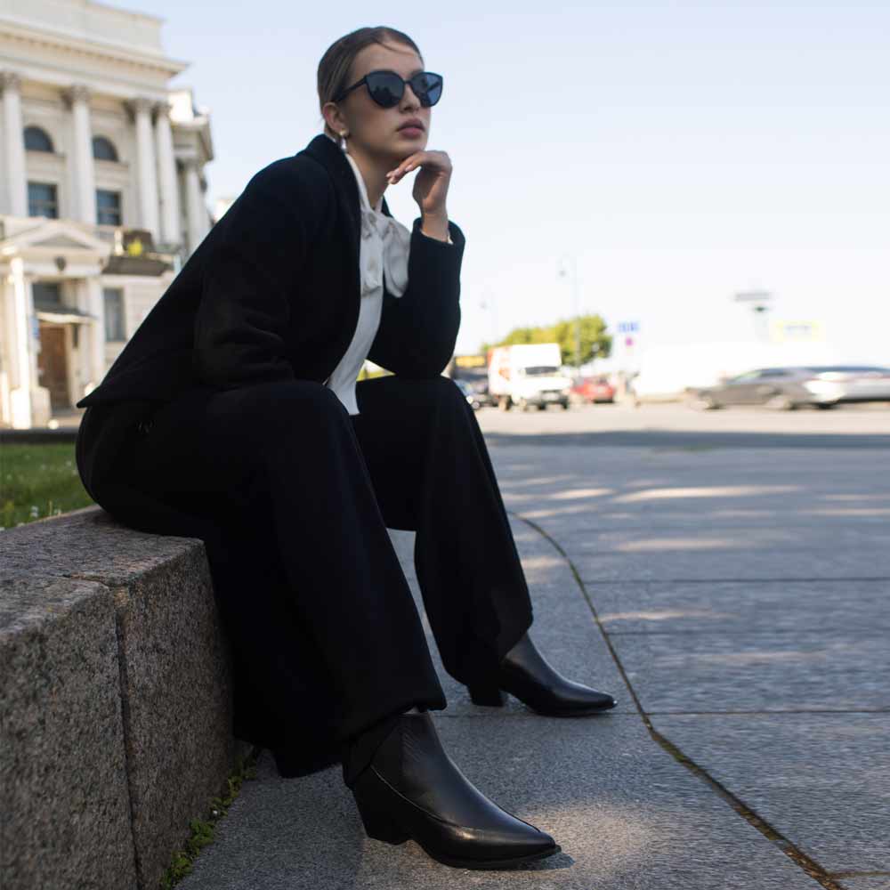 Saint Meline Black Leather Ankle Boots