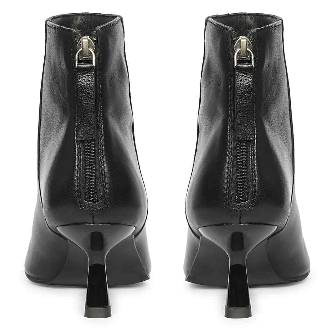 Saint Celvyn Black Leather Pointed Toe Cap Ankle Boots