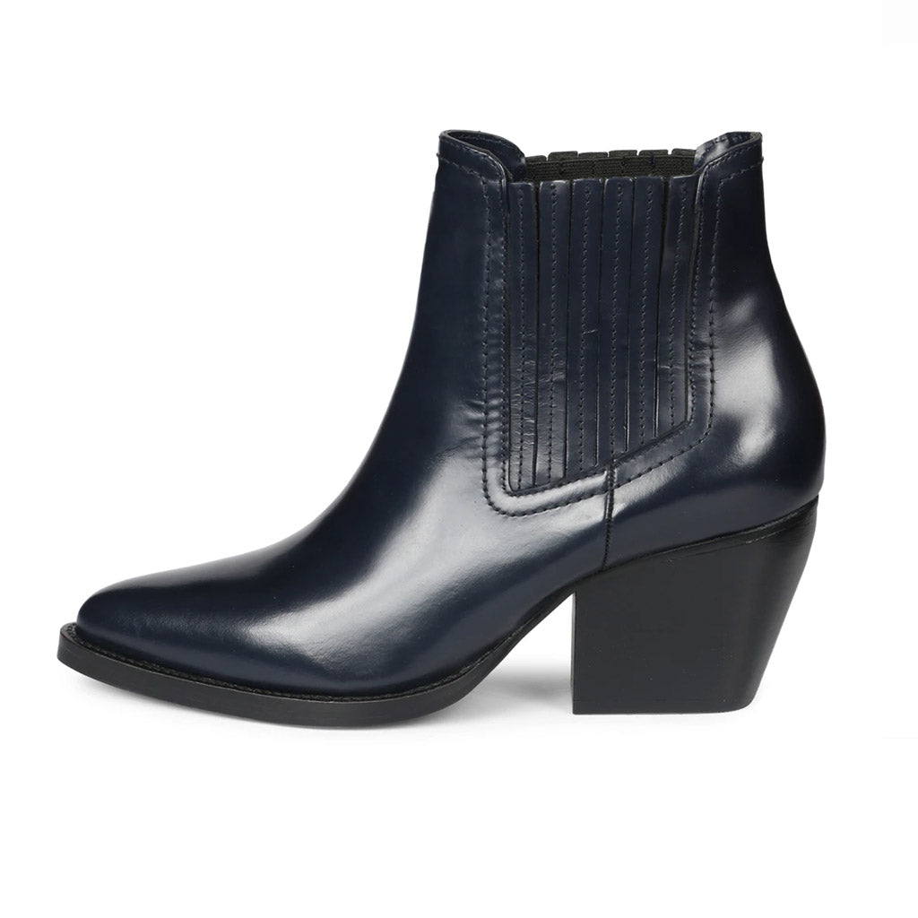 Saint Helena Blue Shiny Patent Leather Chelsea Boots