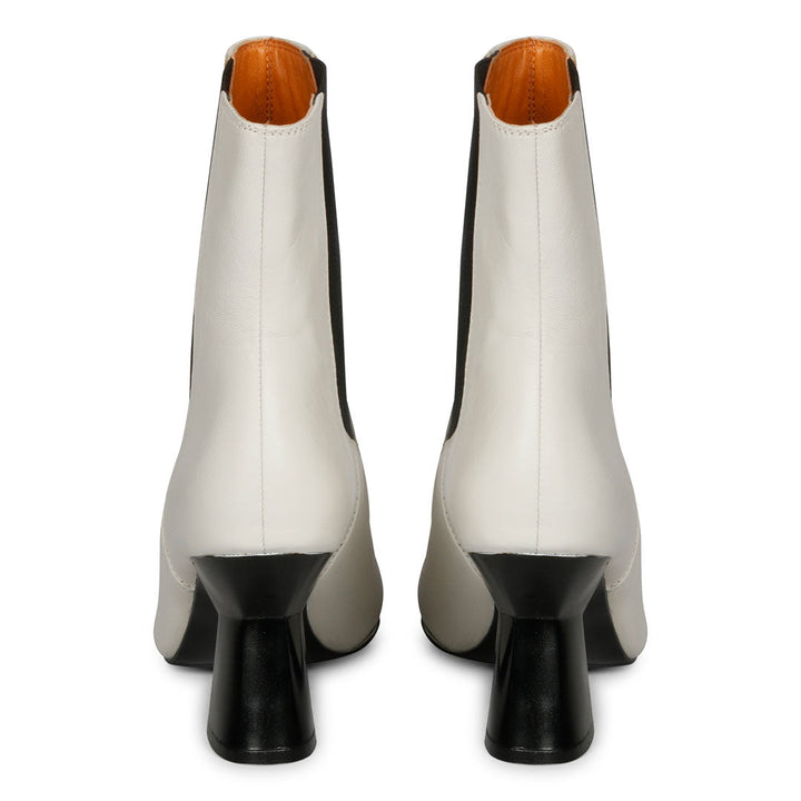 Saint Elliana White Leather Sculpted Heel Chelsea Boots