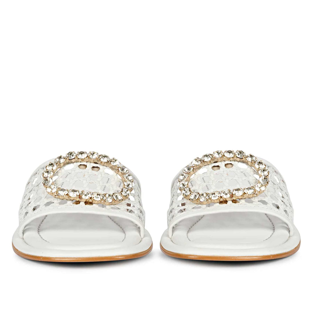 Saint Carly Off White Leather Flat Sandal.