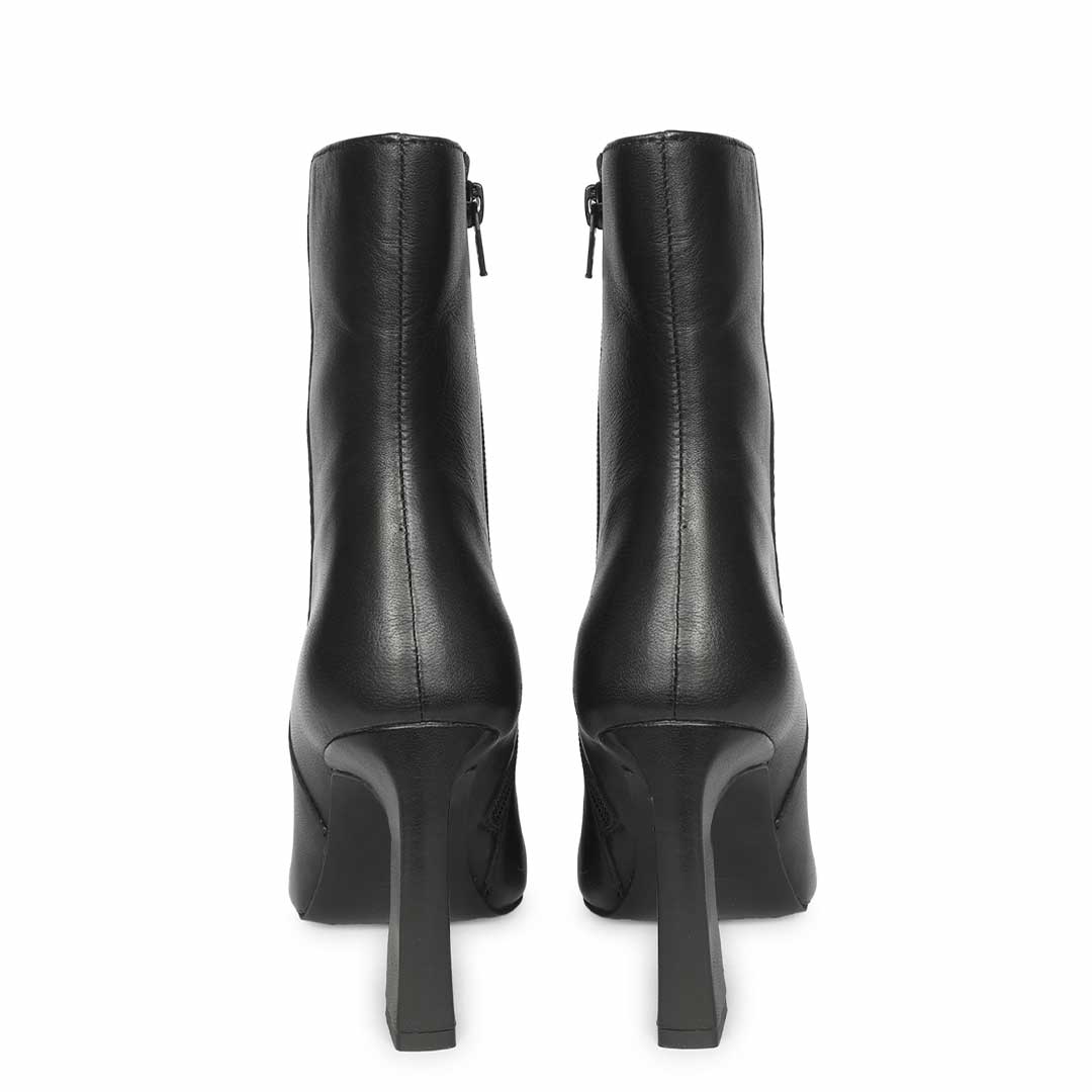 Saint Romane Black Leather Flared Block Heel Ankle Boots