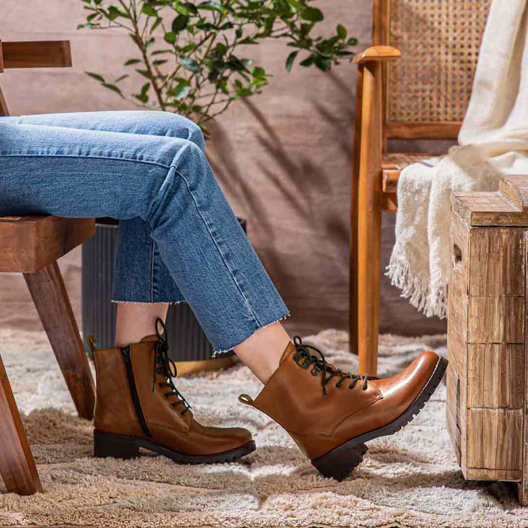 Saint Moira Tan Leather Lace up Ankle Boots