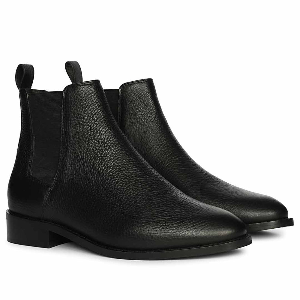 Saint Andrés black premium mens chelsea boots uk – pair angle view