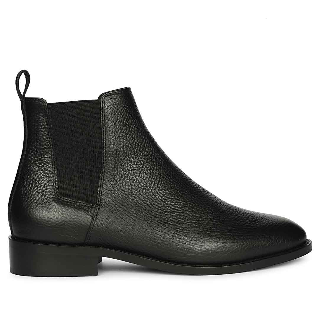 Saint Andrés black leather chelsea boots men – side view