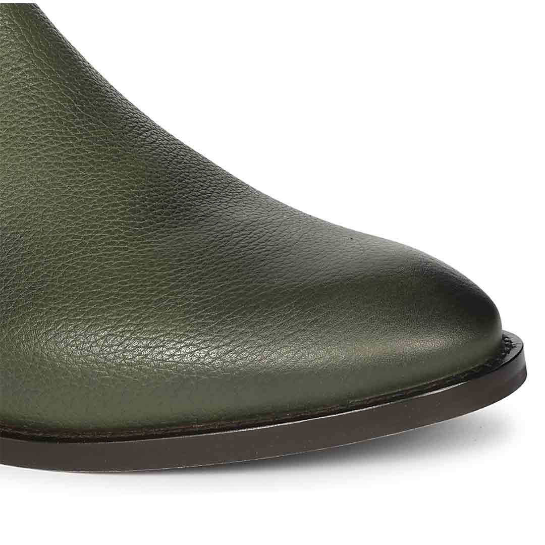 Saint Andrés handcrafted leather chelsea boots men green – closeup detail
