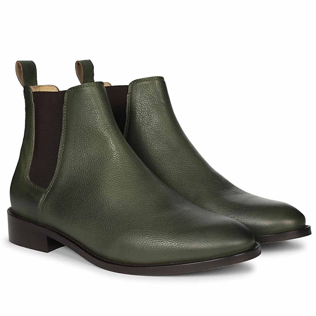 Saint Andrés green mens chelsea boots uk – pair angle view