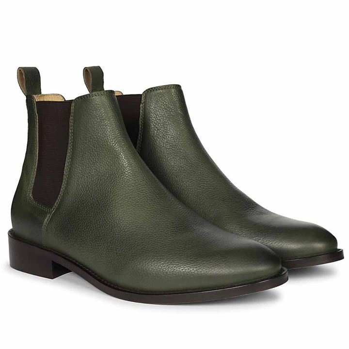 Saint Andrés green mens chelsea boots uk – pair angle view