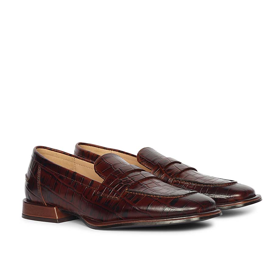 Ladies croco embossed chocolate leather penny loafers UK, Saint Carla pair angled view
