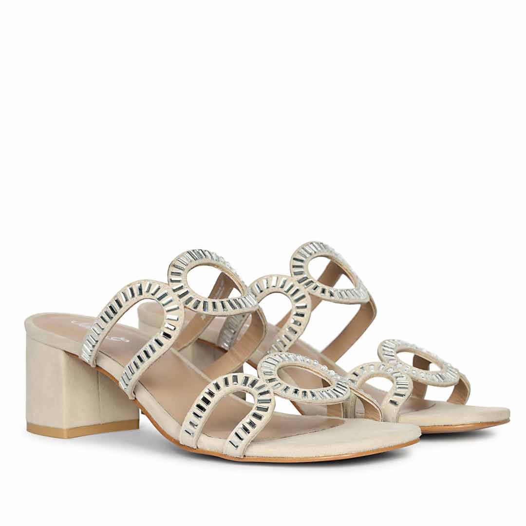 Low block heel shoes beige leather embellished – pair side profile