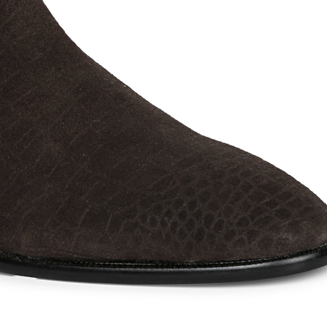Saint Illiad handcrafted chelsea boots men brown croco suede – close up view