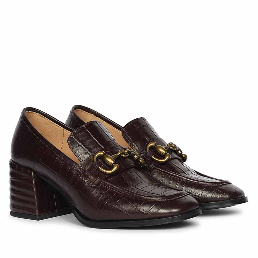 Ladies dark cherry croc-print leather loafer pumps, angled pair view, UK