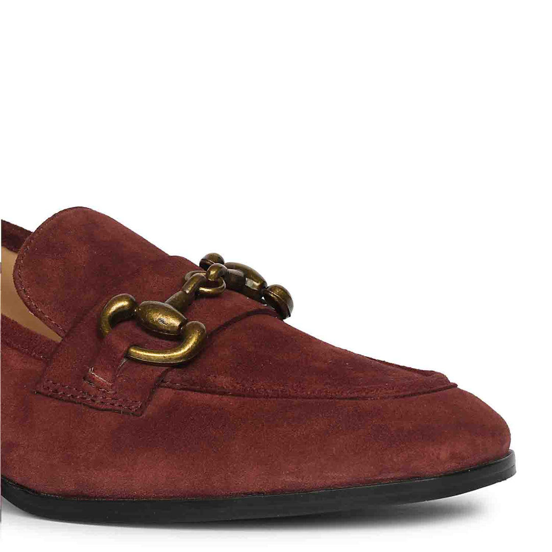 Close-up of gold snaffle buckle on Saint Jacqueline burgundy suede loafers UK