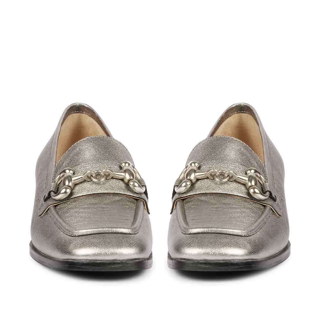 Women's gunmetal metallic leather horsebit moccasins, ladies toe front view – best UK
