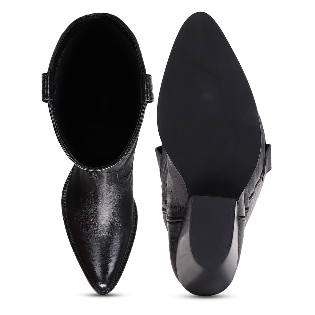 Saint Loanna black leather block heel boots, interior and sole view