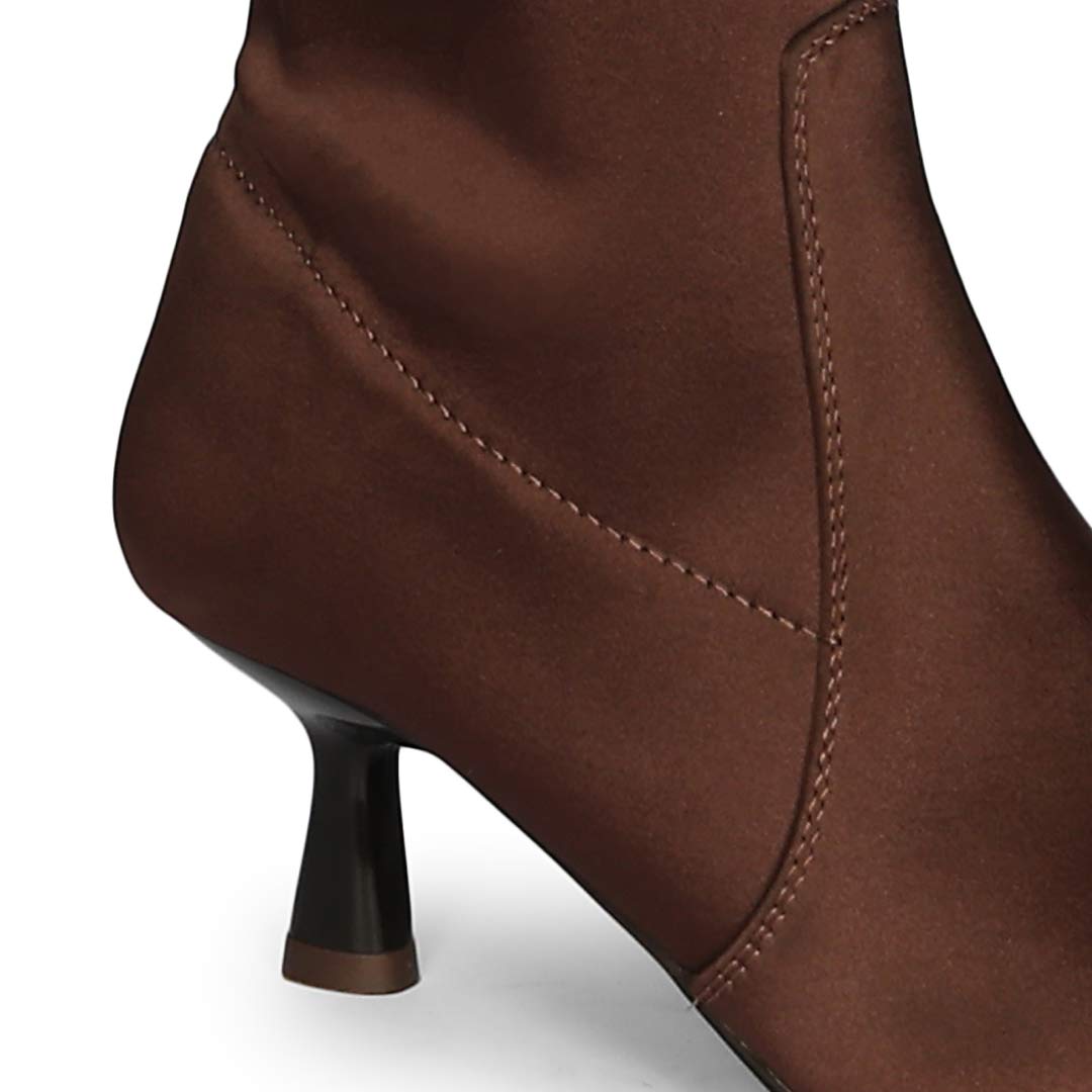 Close-up of kitten heel on Saint Primrose brown satin above the knee boots UK