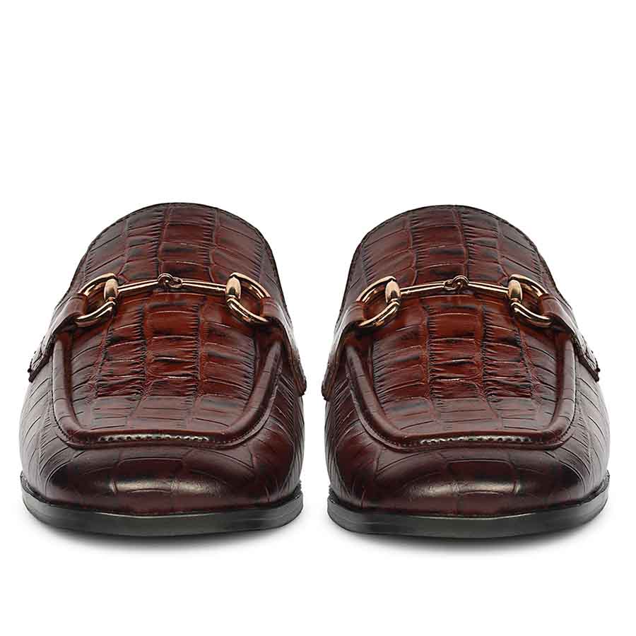 Women's croc-embossed chocolate leather horsebit moccasins, ladies toe front view – best UK