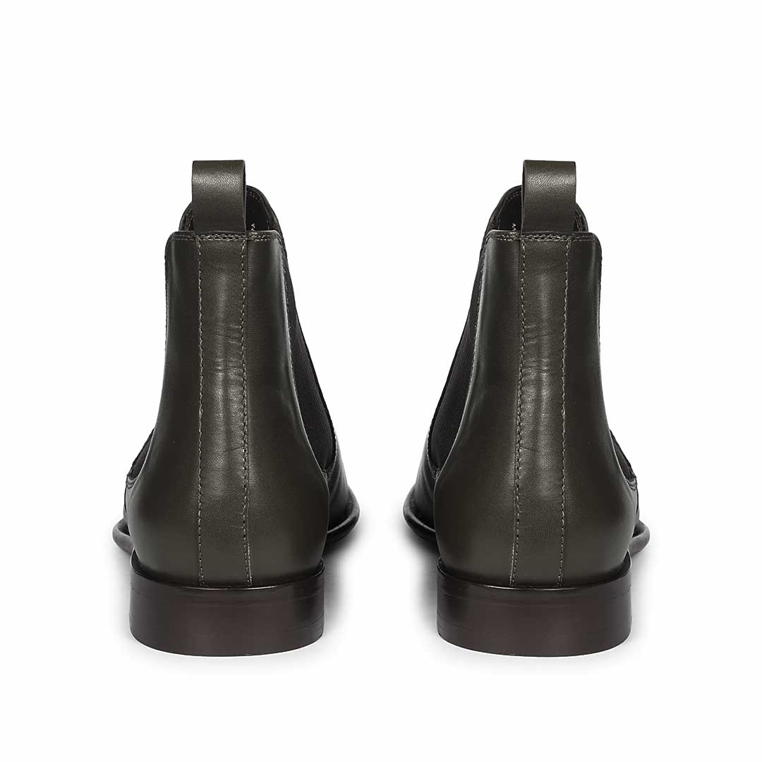 Saint Vittorio mens chelsea boots olive crust leather – back view