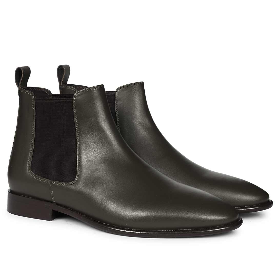 Saint Vittorio olive premium mens chelsea boots uk – pair angle view