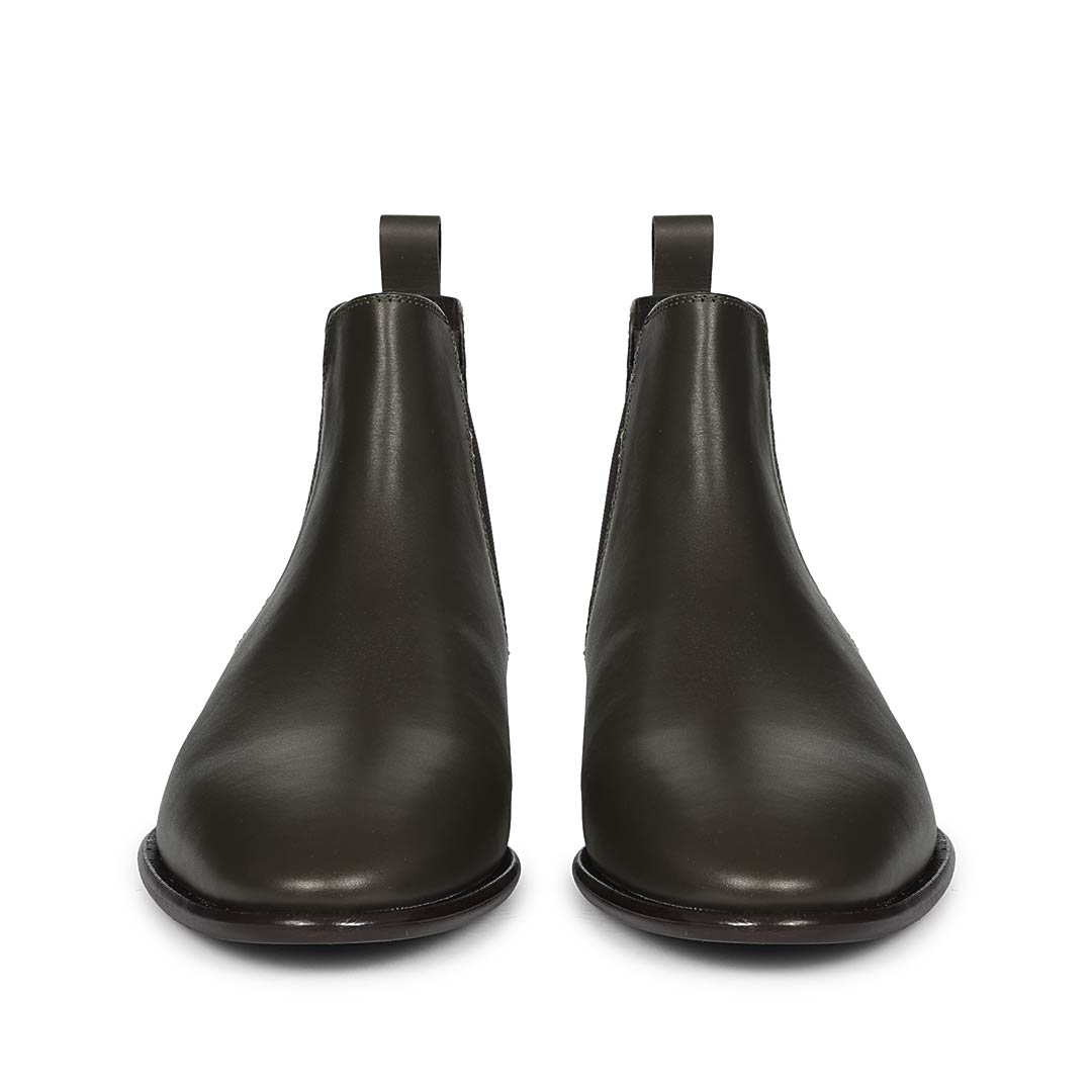 Saint Vittorio olive crust leather chelsea boots for men – paired front profile
