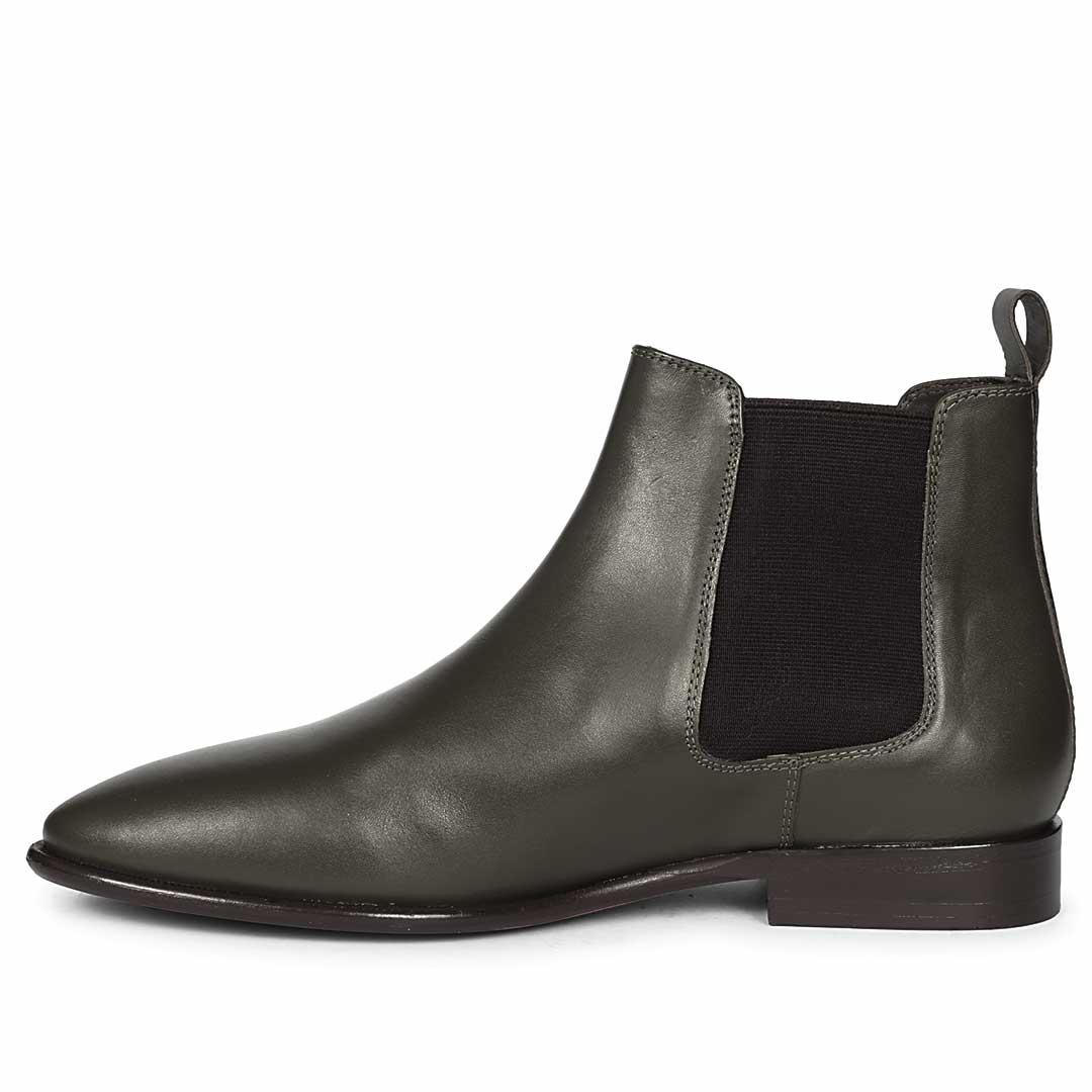 Saint Vittorio smart casual chelsea boots men olive leather – right angle