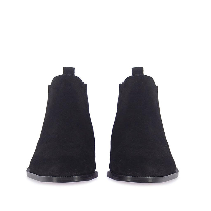 Saint Niccolò black suede premium mens chelsea boots uk – pair front view